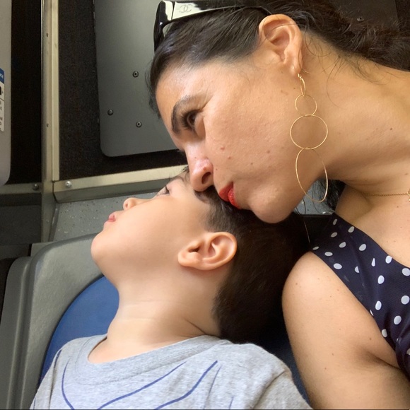 Meet Your Posher, Cayla - Picture 1 of 1